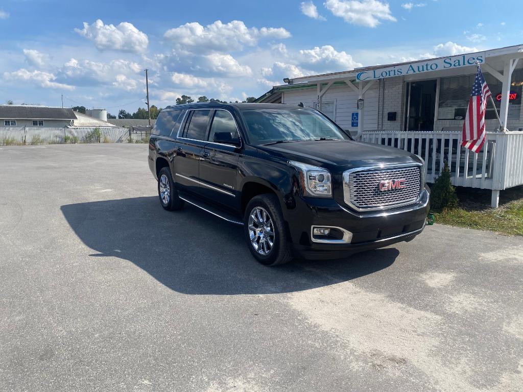 2015 GMC Yukon XL Denali's photo
